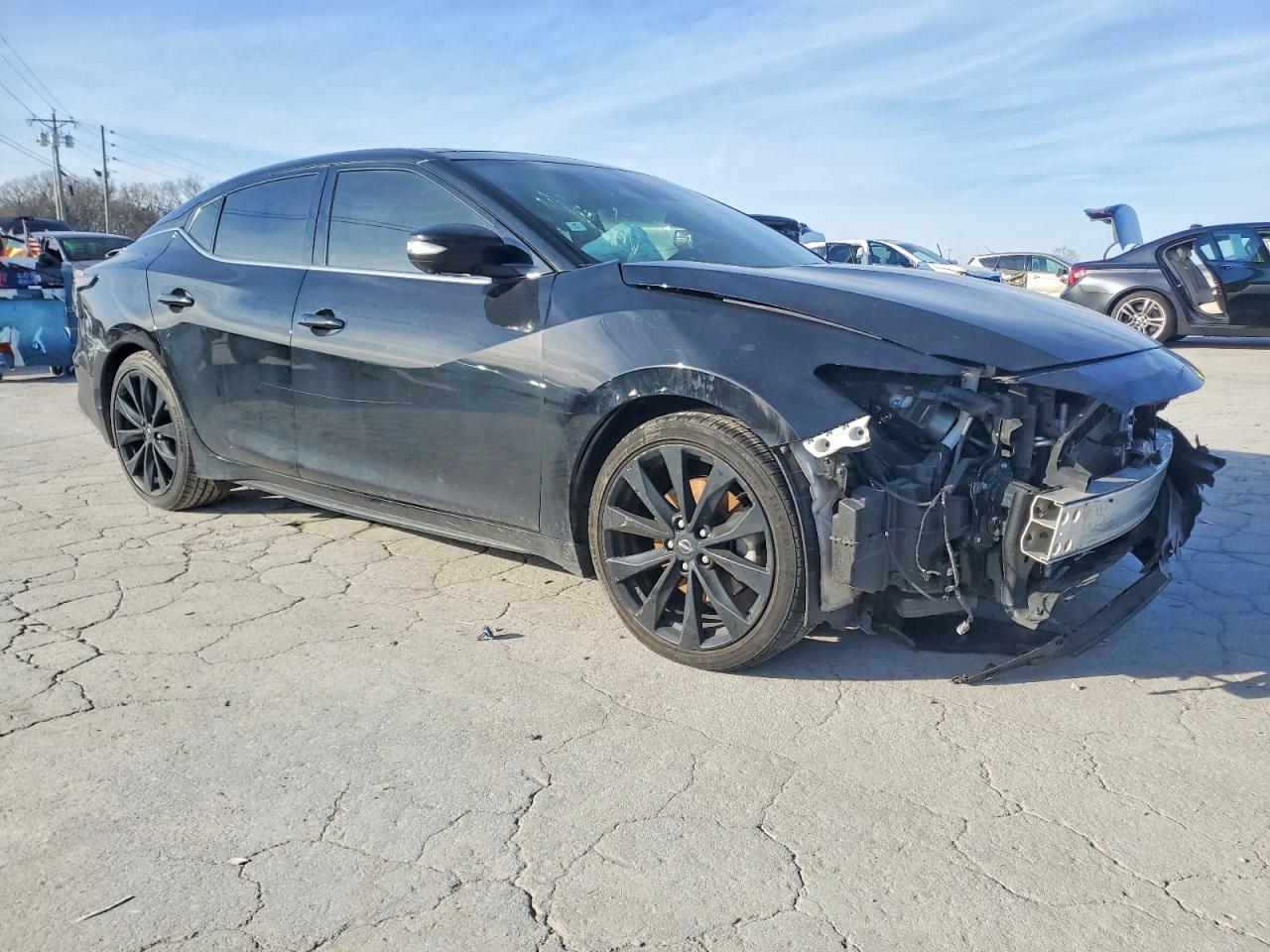 2023 NISSAN Maxima