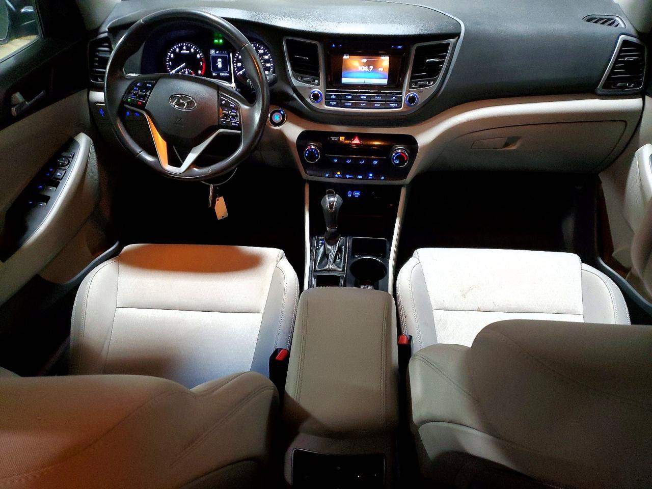 2017 HYUNDAI TUCSON