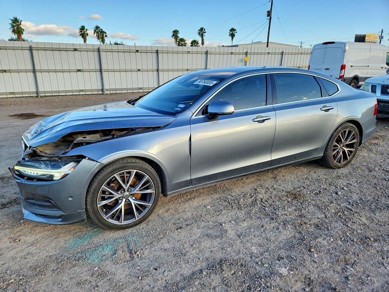 2018 VOLVO S90