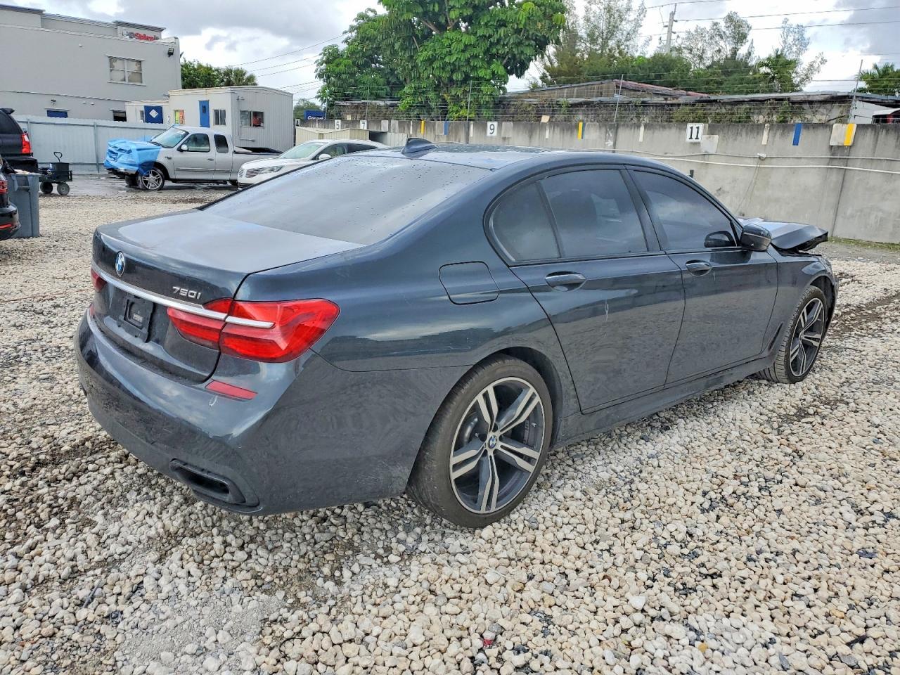 2016 BMW 7 series