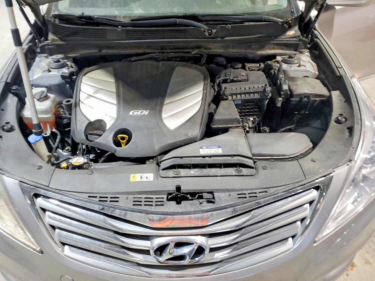 2012 HYUNDAI Azera
