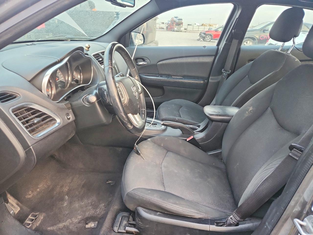 2013 DODGE Avenger