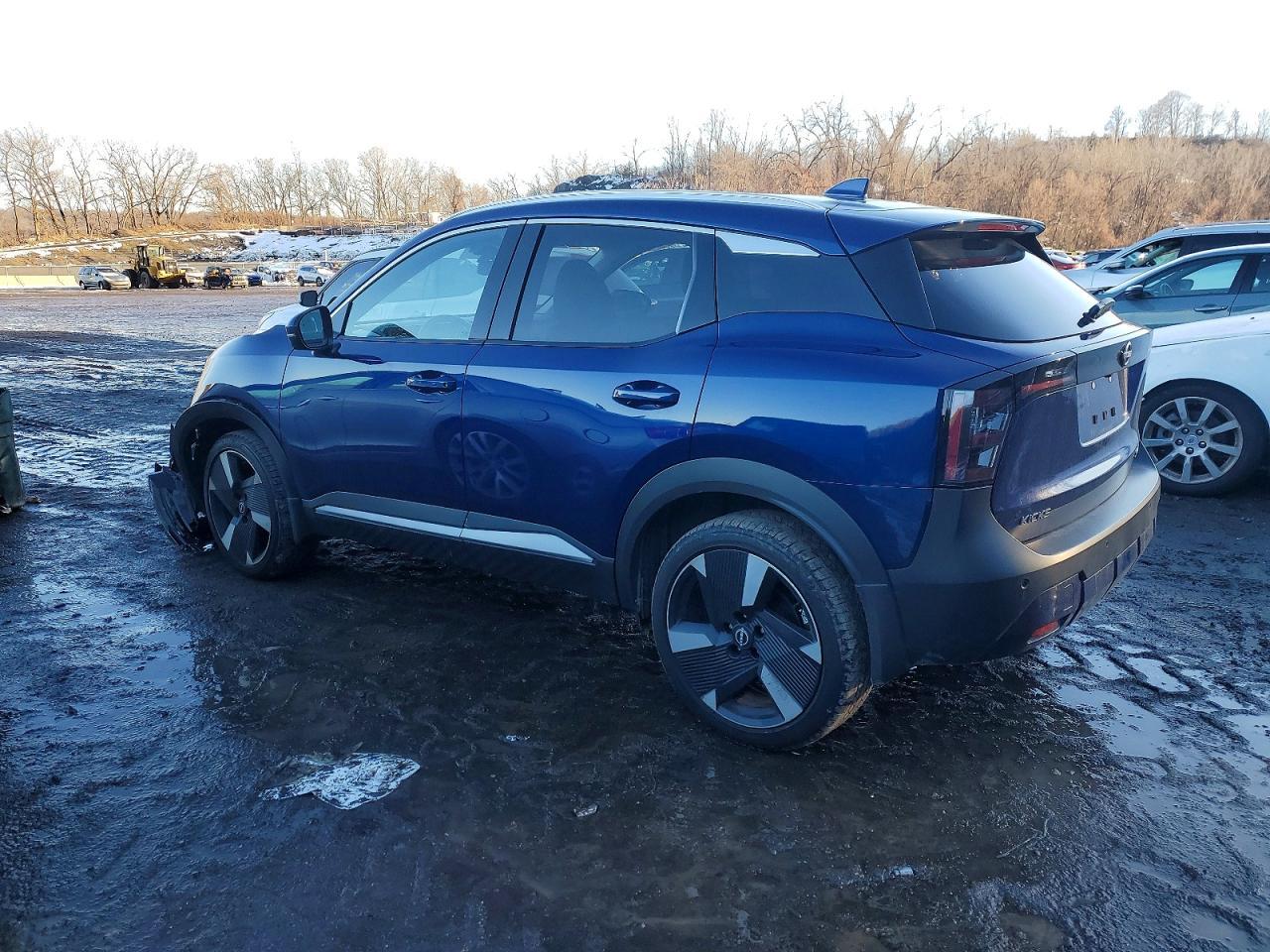2025 NISSAN KICKS