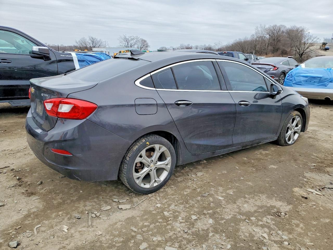 2017 CHEVROLET CRUZE