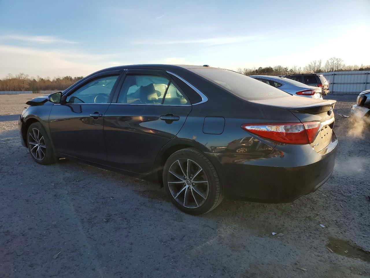 2017 TOYOTA CAMRY