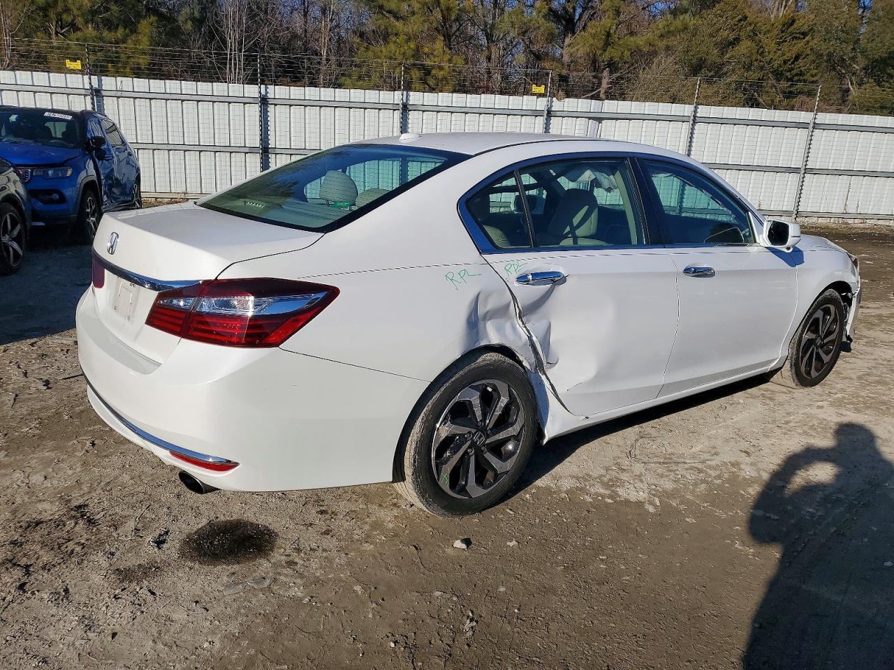 2016 HONDA ACCORD