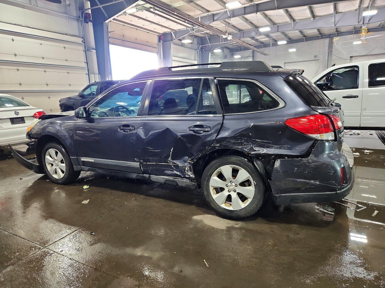 2010 SUBARU Outback