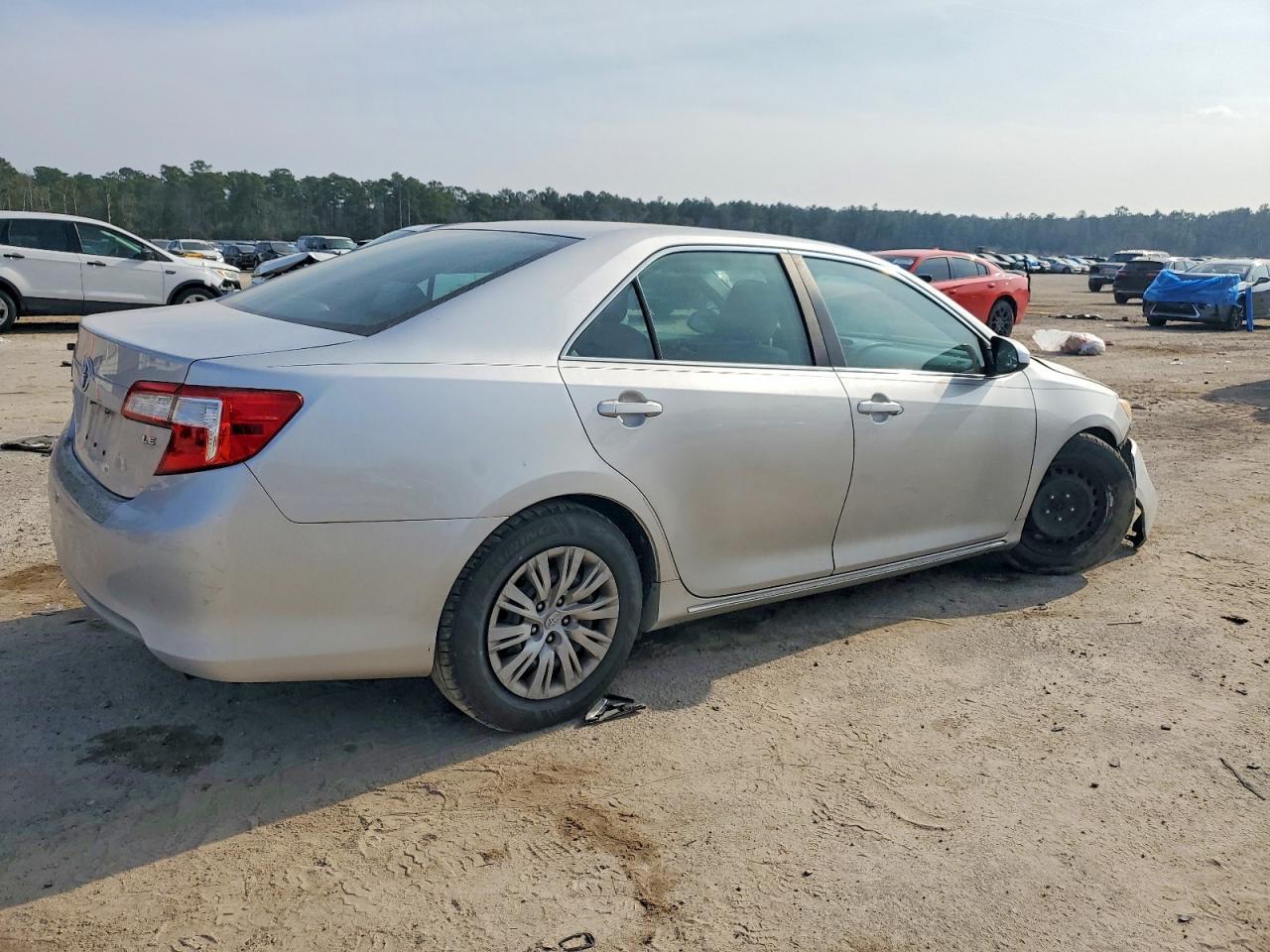 2013 TOYOTA CAMRY