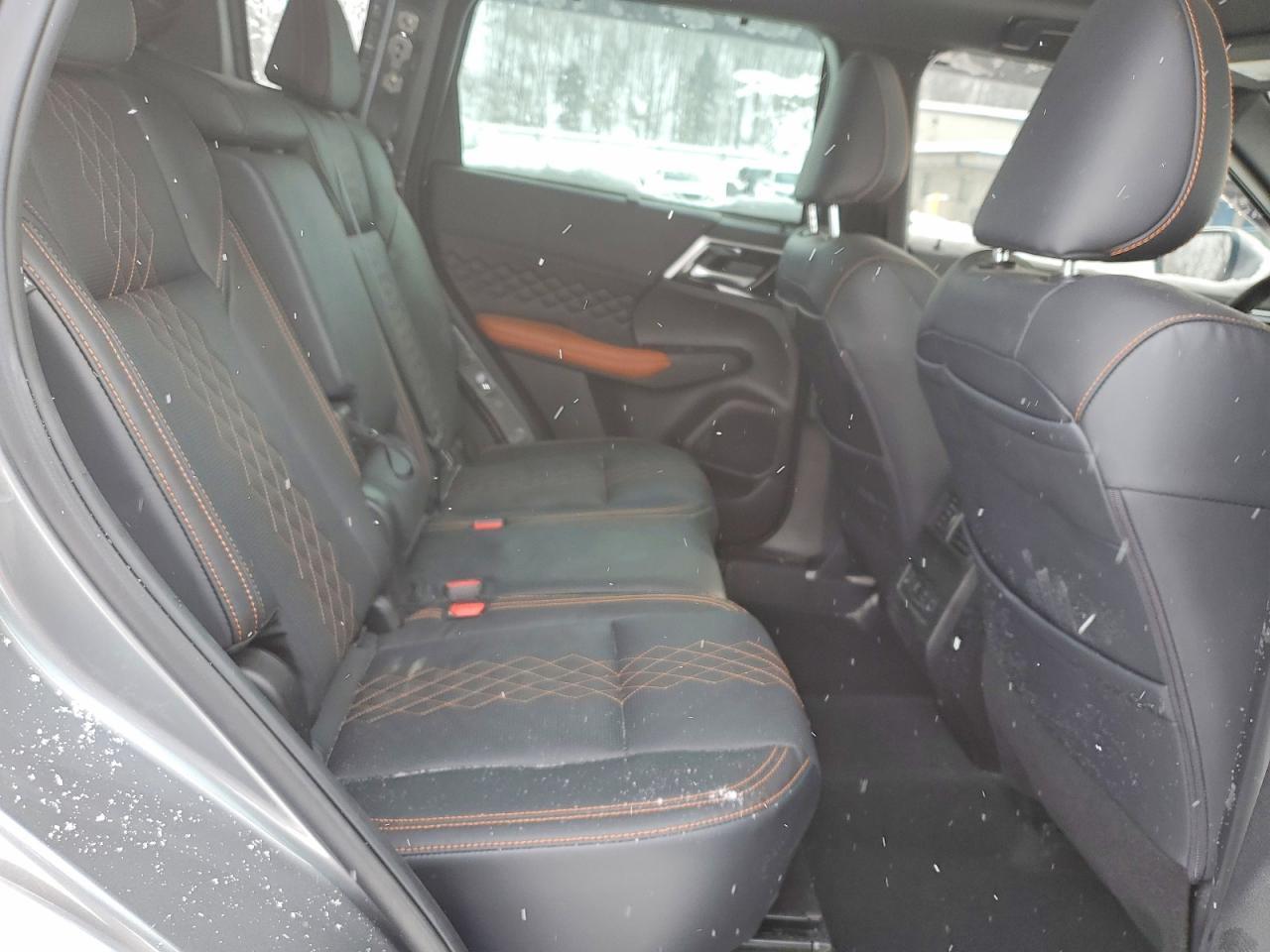 2023 MITSUBISHI outlander