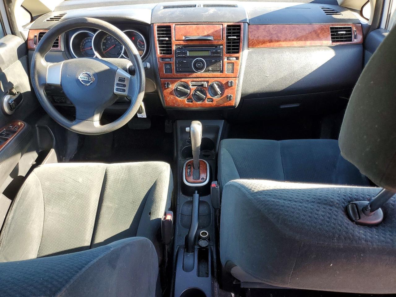 2010 NISSAN VERSA