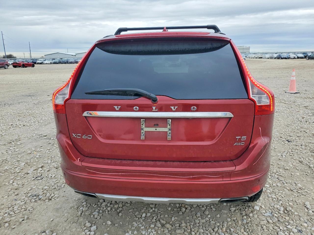 2015 VOLVO XC60