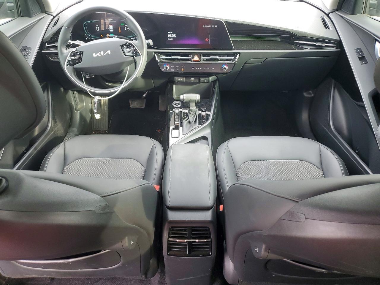 2023 KIA Niro