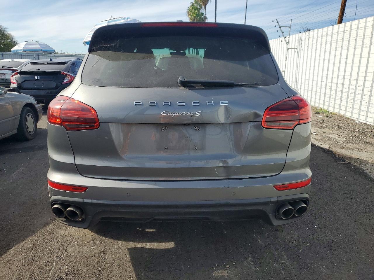 2018 PORSCHE CAYENNE