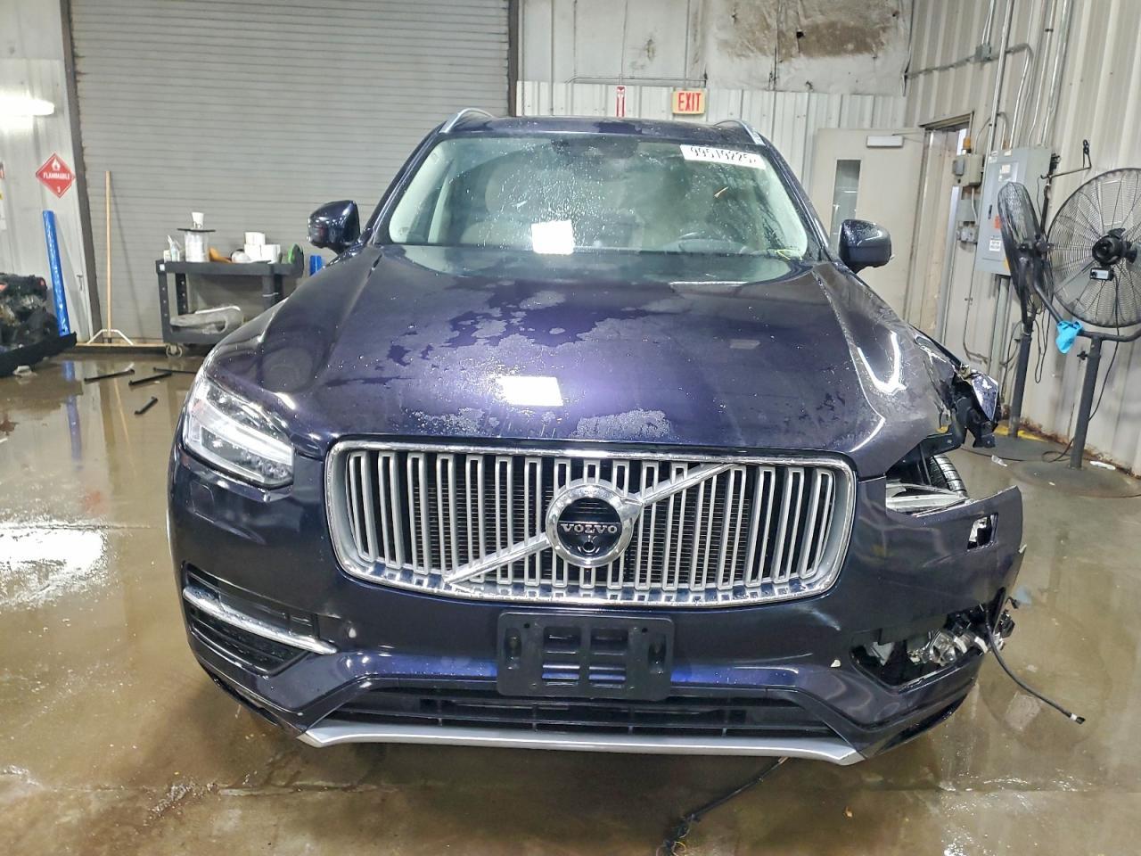 2016 VOLVO XC90