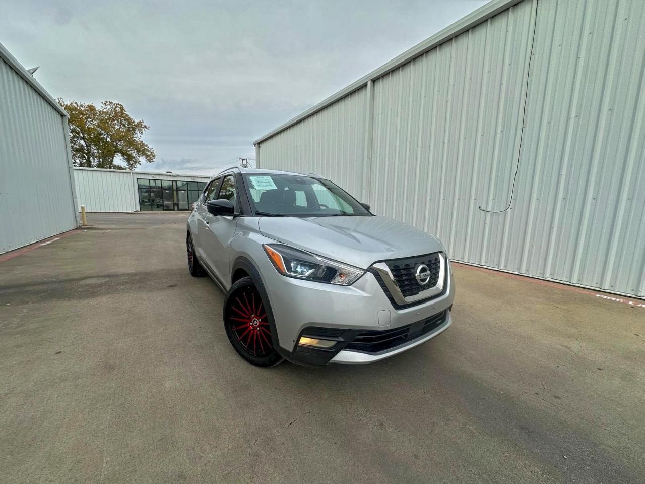 2020 NISSAN KICKS