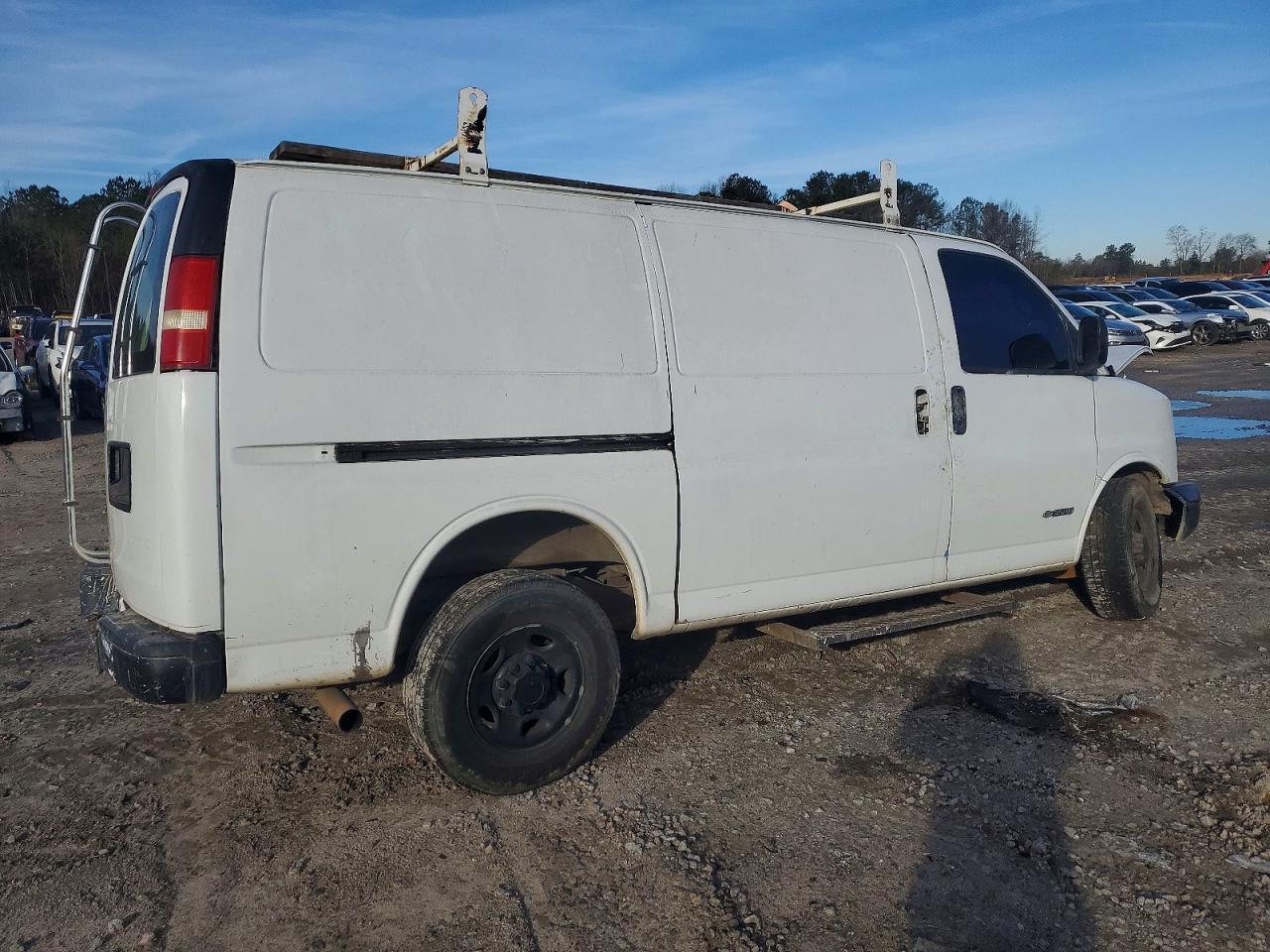 2004 CHEVROLET Express 3500