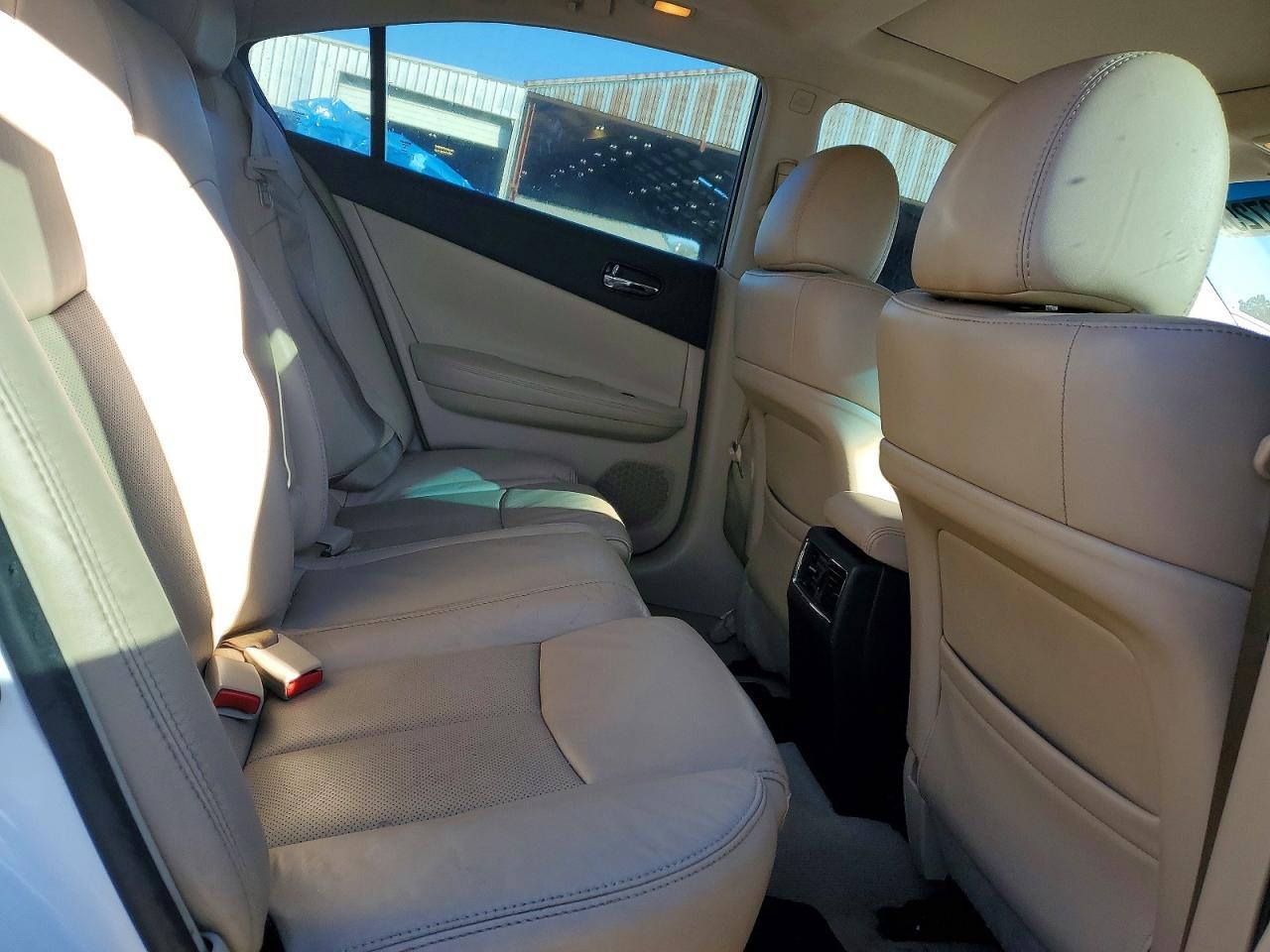 2012 NISSAN Maxima