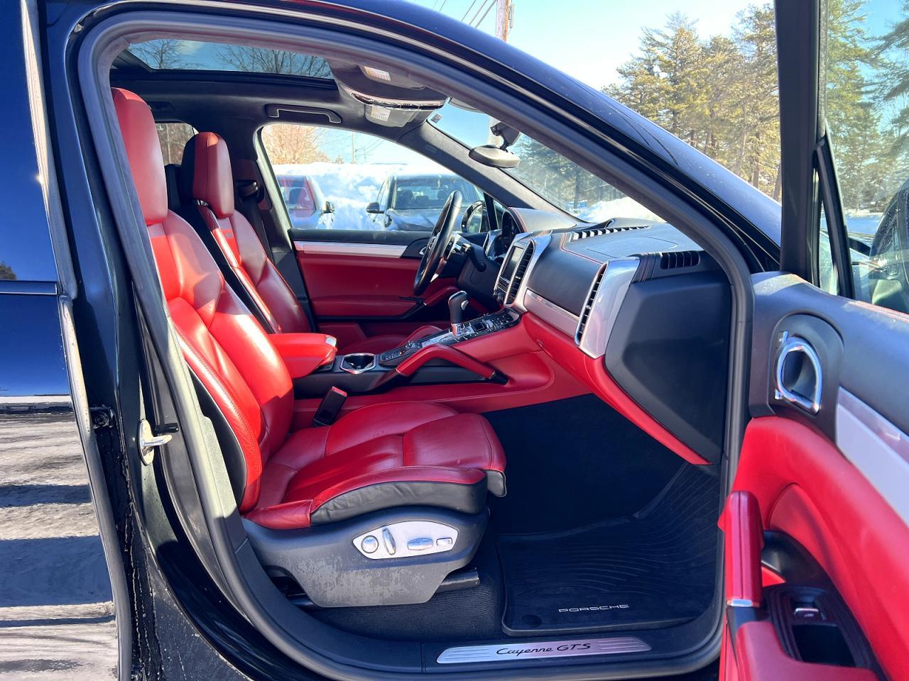 2016 PORSCHE CAYENNE