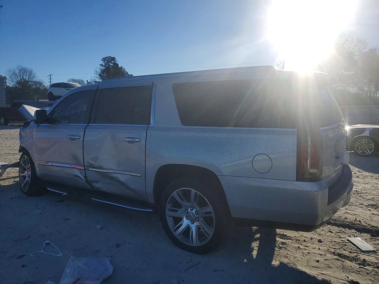 2016 CADILLAC Escalade ESV