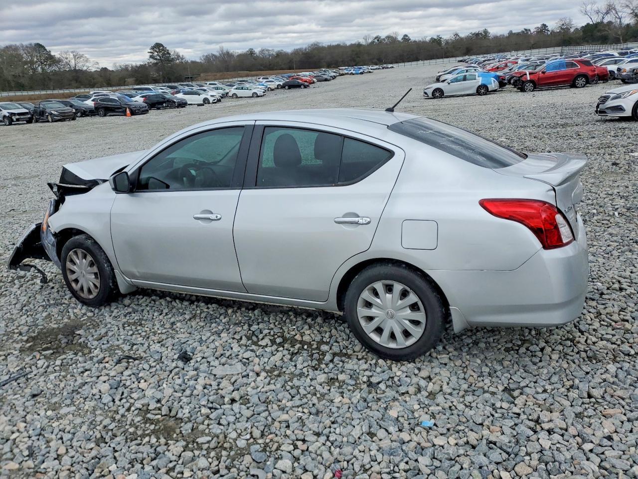 2018 NISSAN VERSA