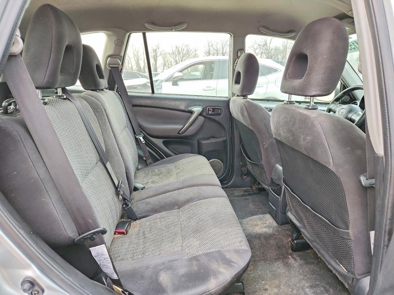 2004 TOYOTA RAV4