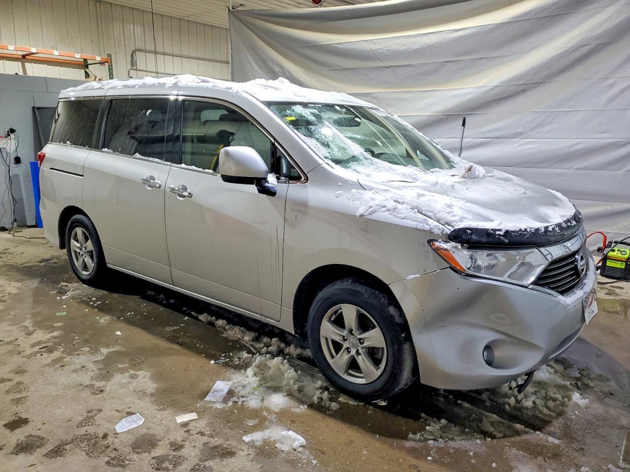 2017 NISSAN Quest