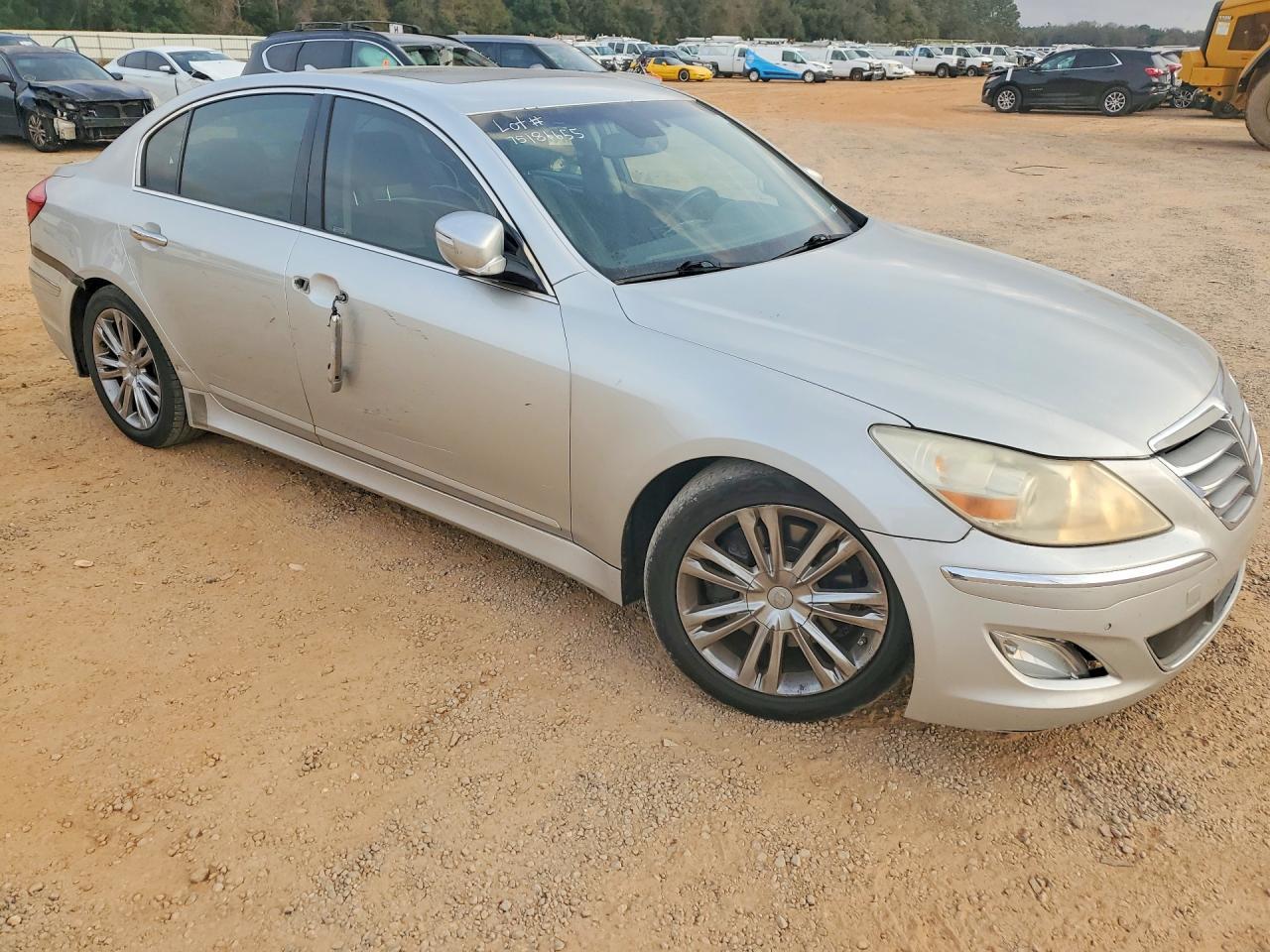 2012 HYUNDAI GENESIS