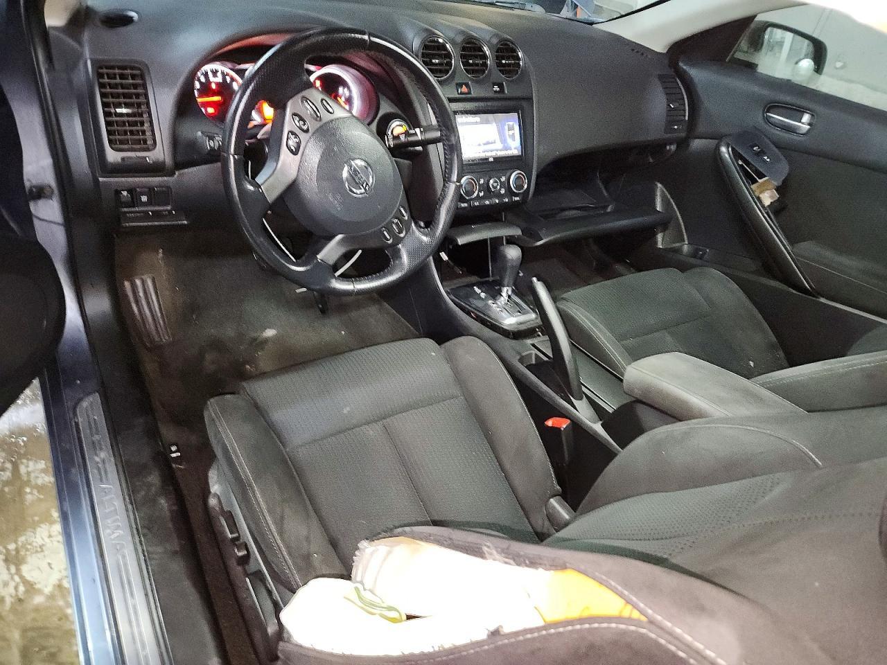 2010 NISSAN ALTIMA