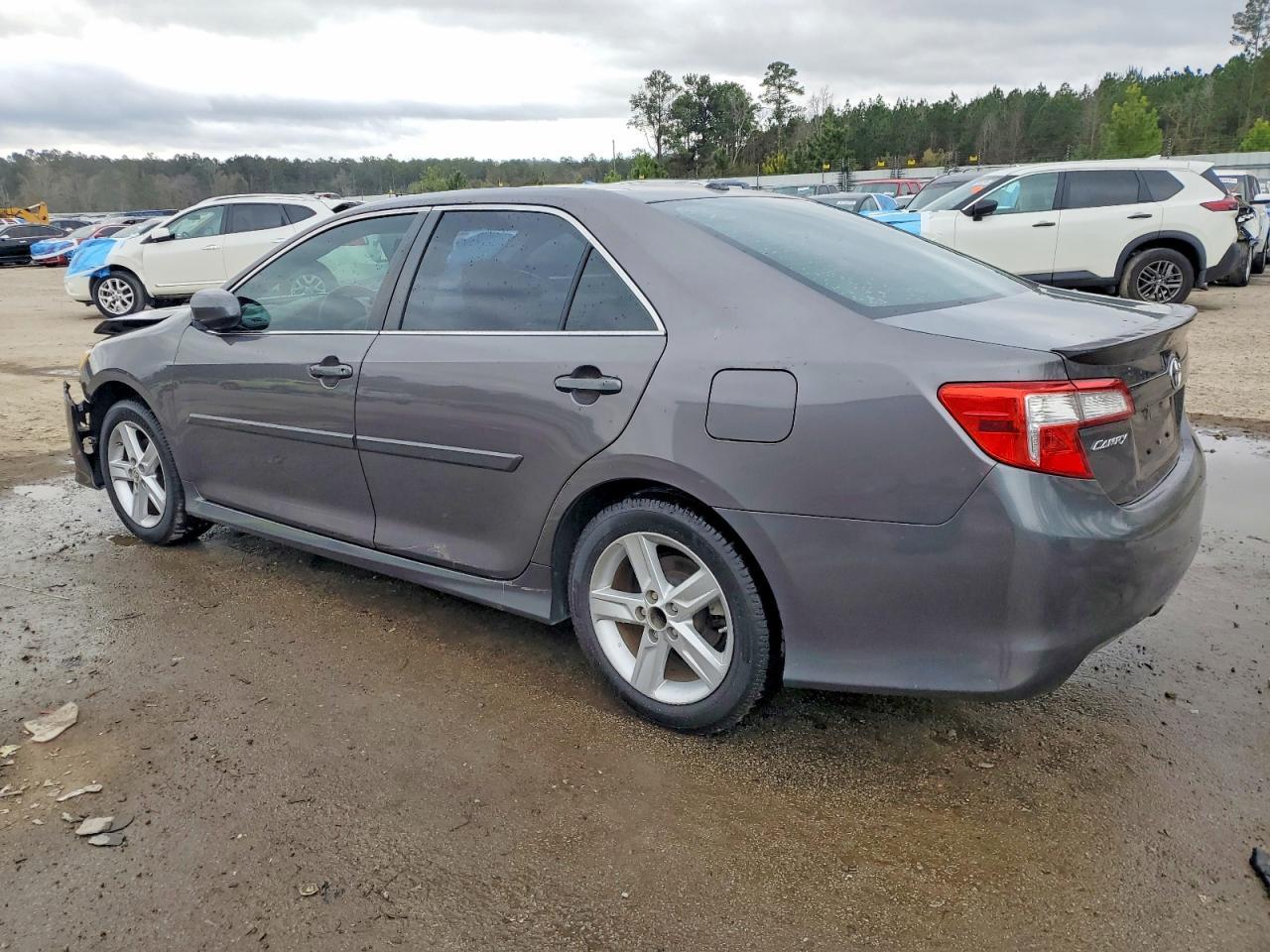 2014 TOYOTA CAMRY