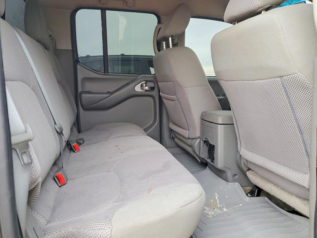 2017 NISSAN Frontier