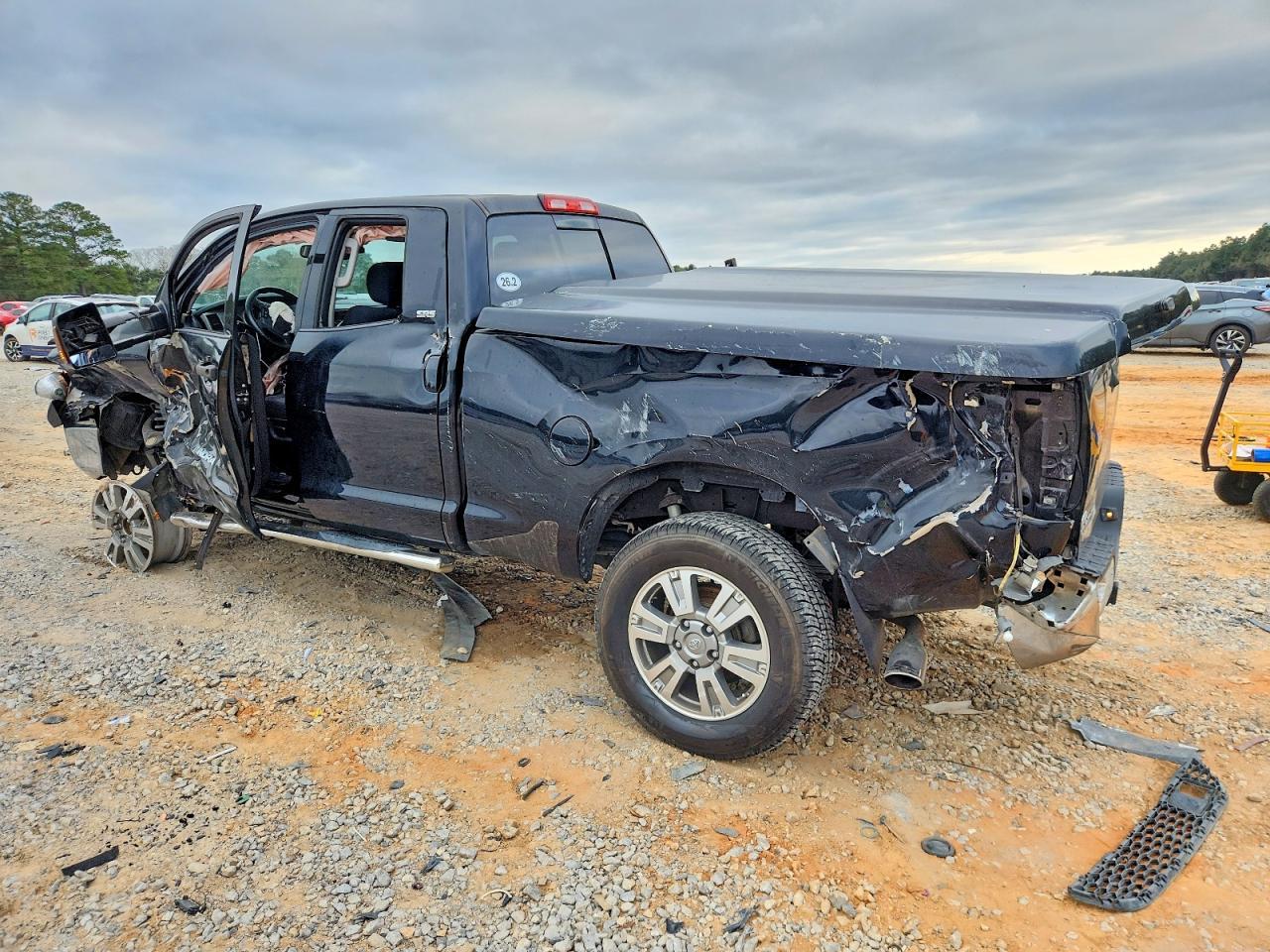 2011 TOYOTA TUNDRA