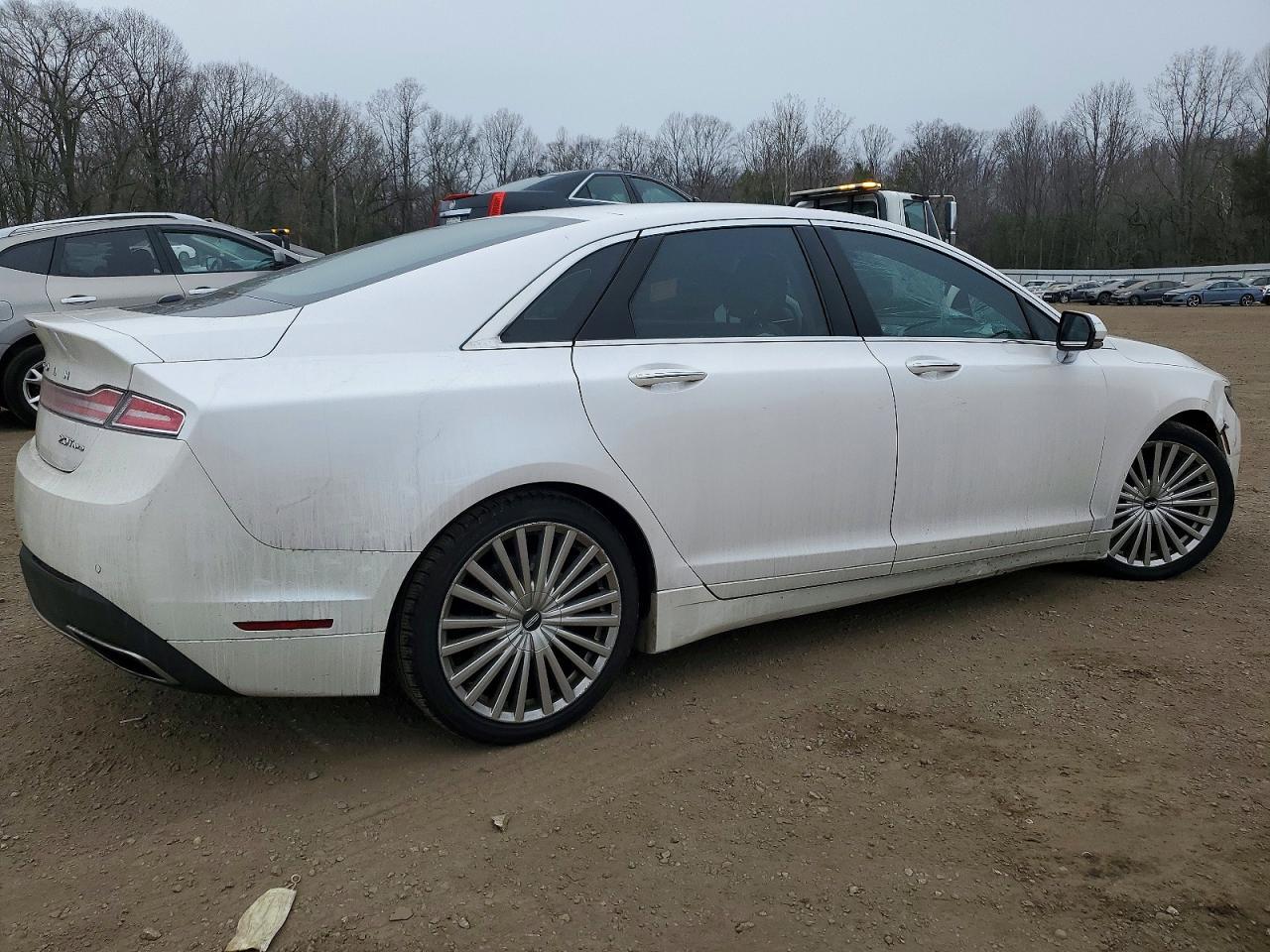 2017 LINCOLN MKZ