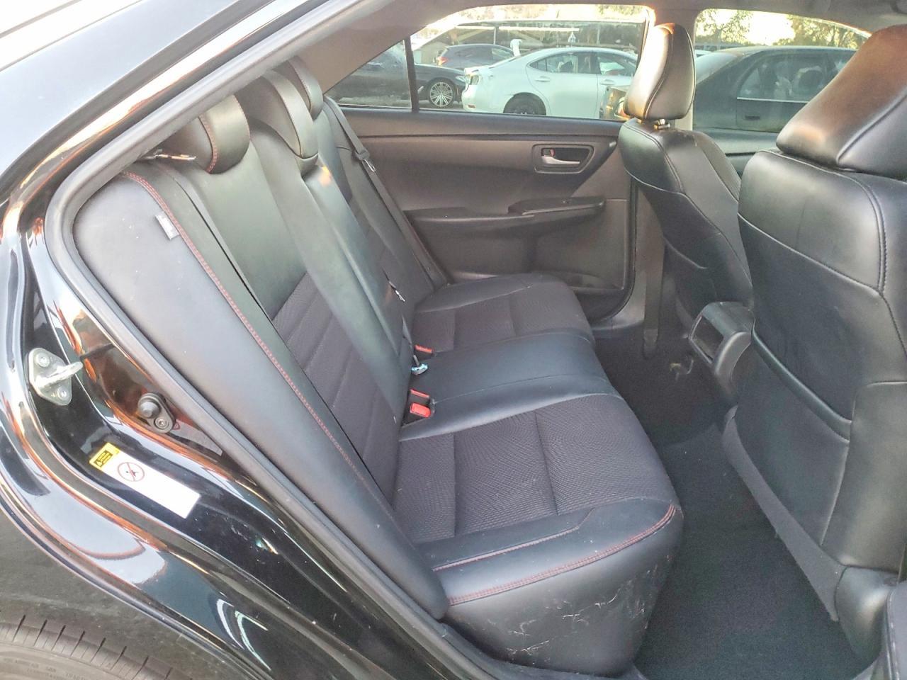2016 TOYOTA CAMRY