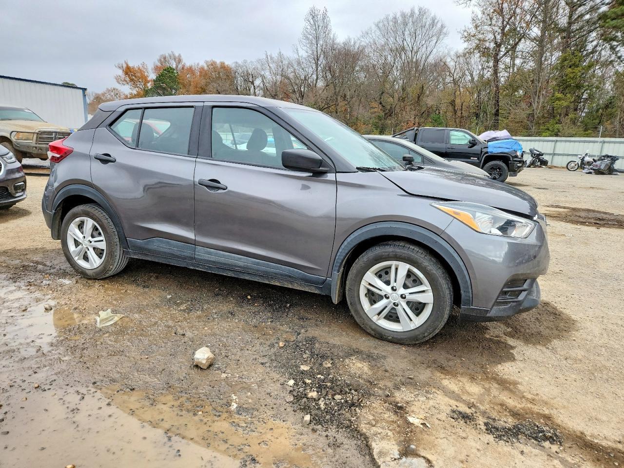2020 NISSAN KICKS