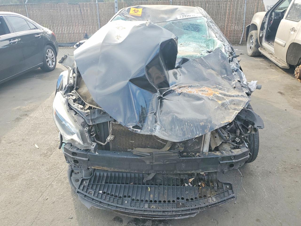 2015 TOYOTA COROLLA