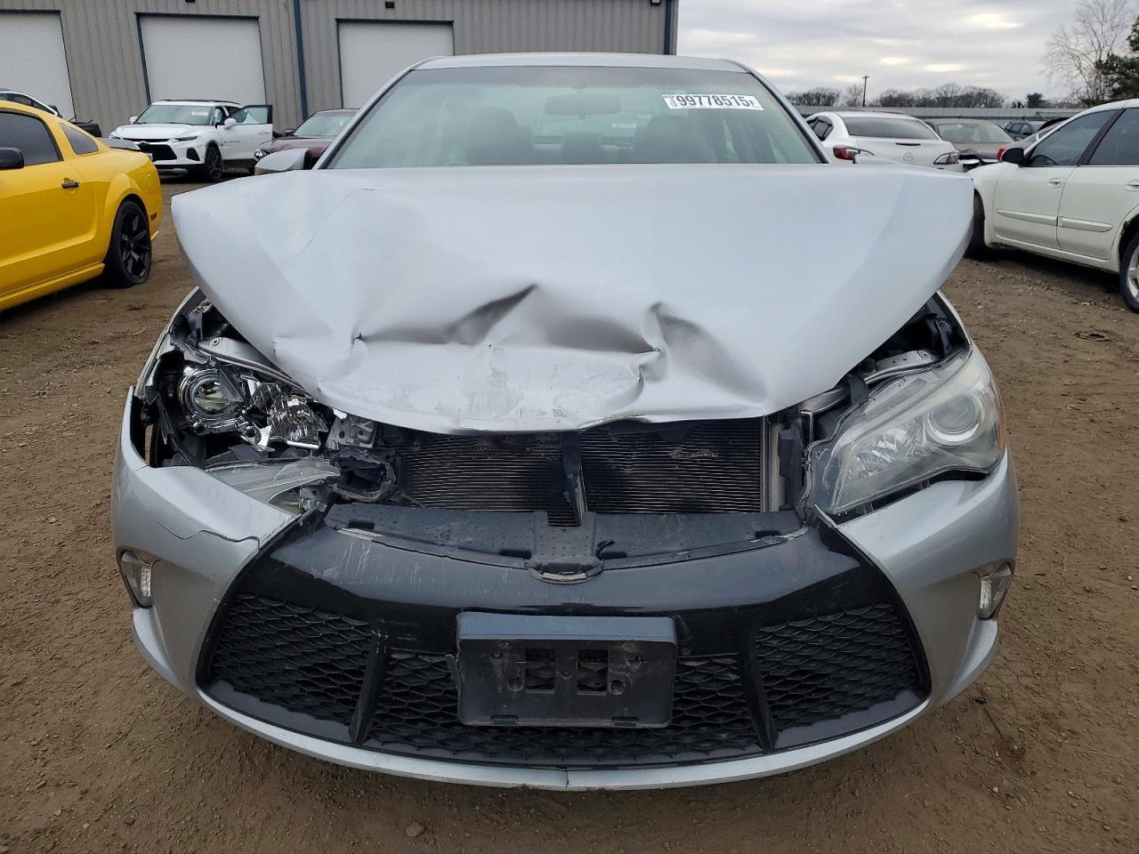 2016 TOYOTA CAMRY