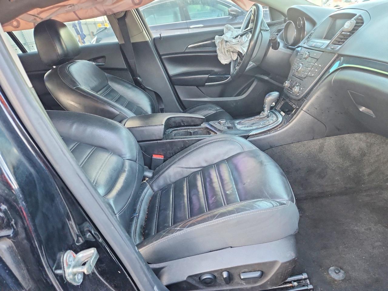 2013 BUICK Regal