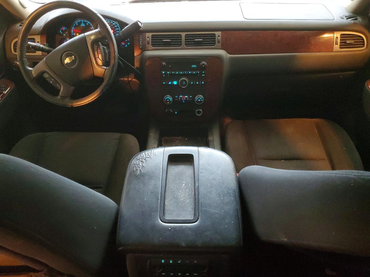 2011 CHEVROLET Tahoe