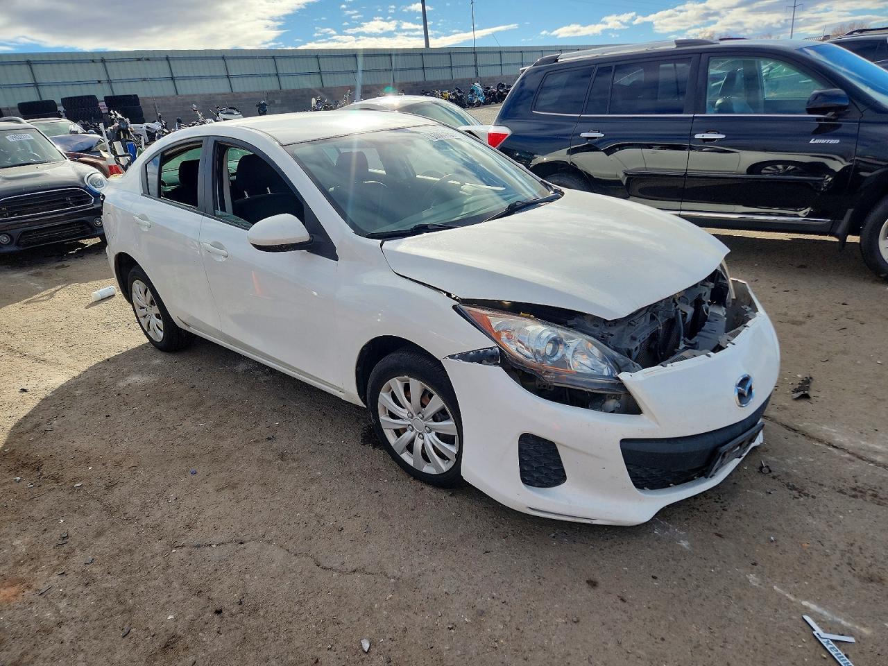 2013 MAZDA 3