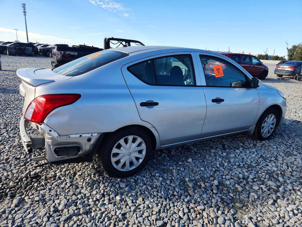 2017 NISSAN VERSA