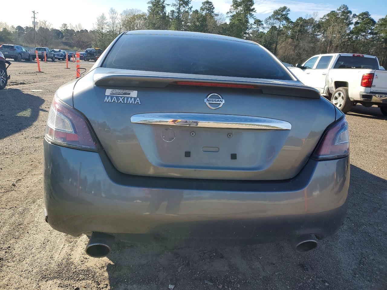 2014 NISSAN Maxima