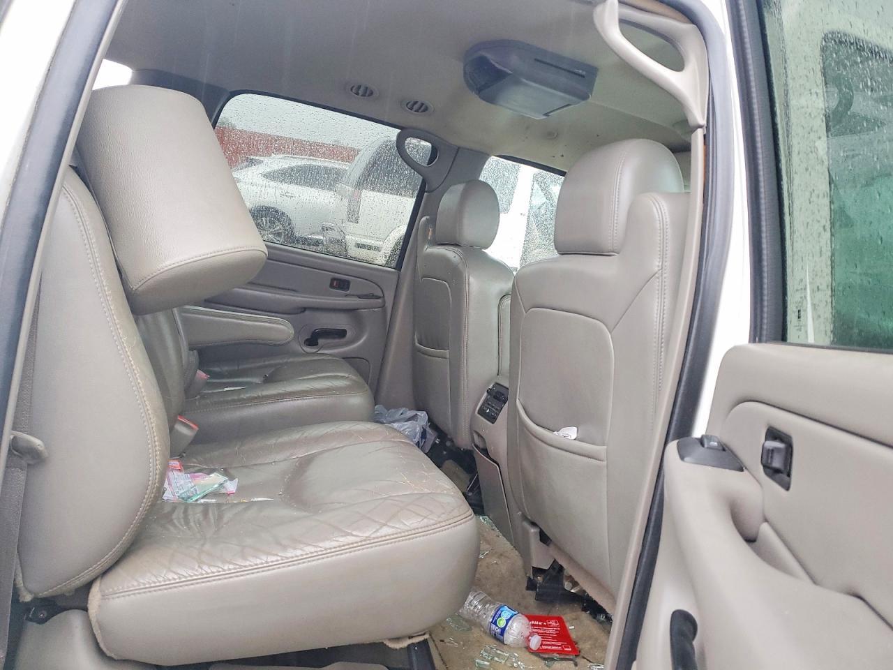 2004 CHEVROLET Suburban