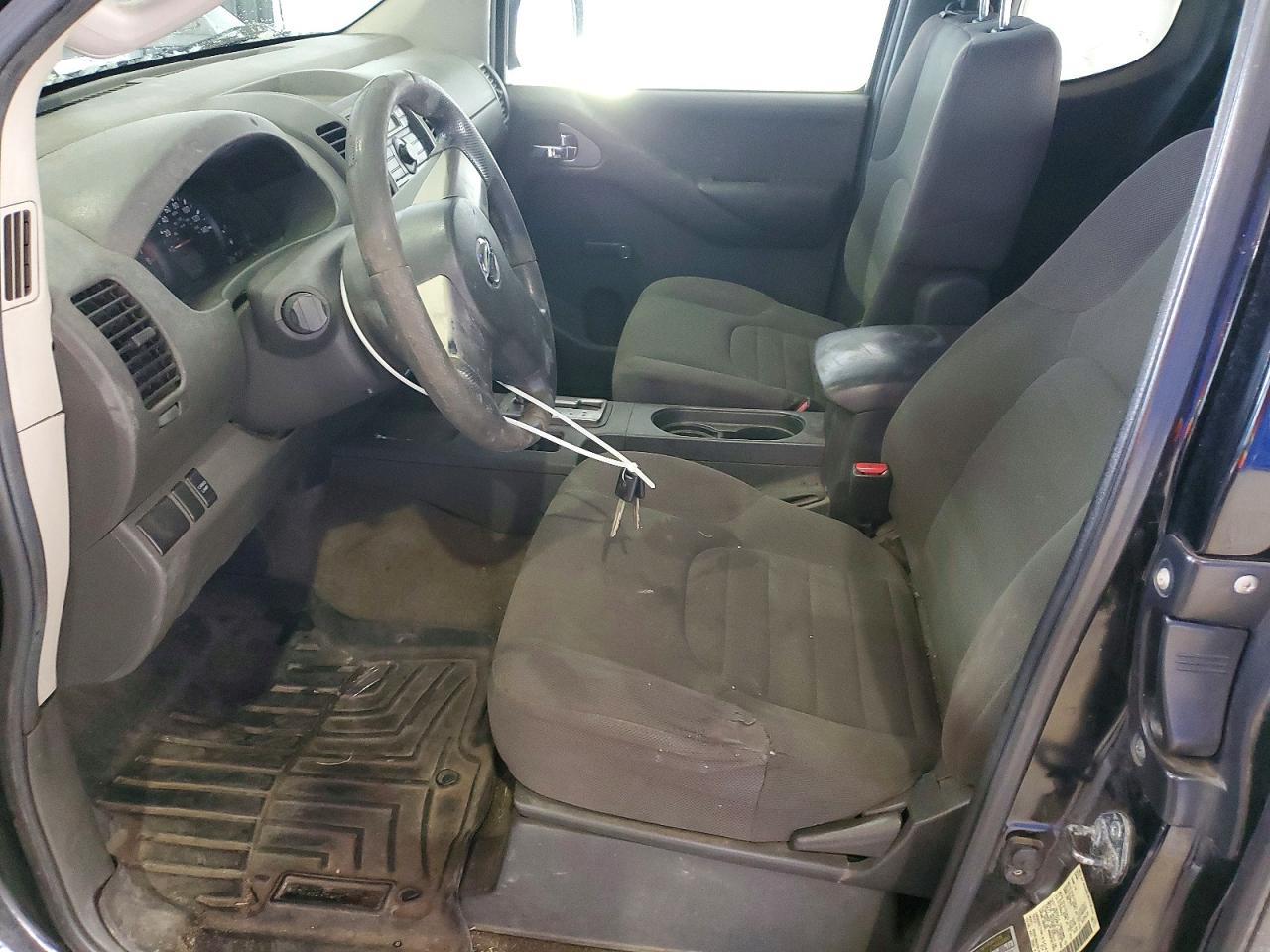 2011 NISSAN Frontier