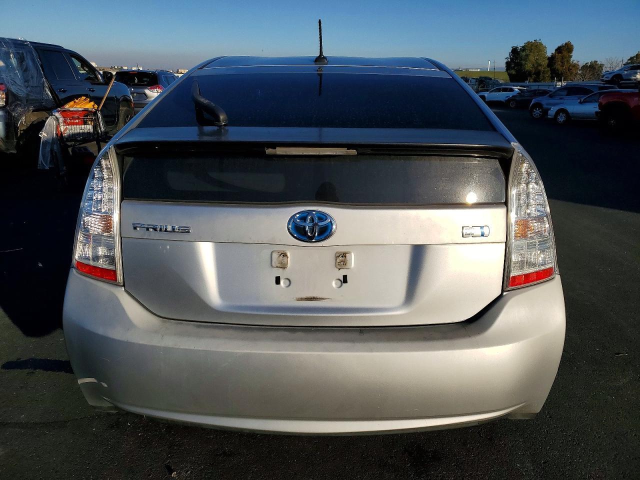 2011 TOYOTA PRIUS