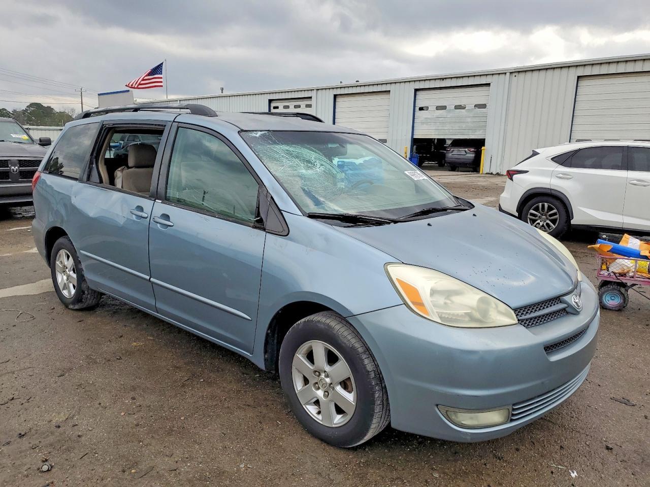 2005 TOYOTA SIENNA