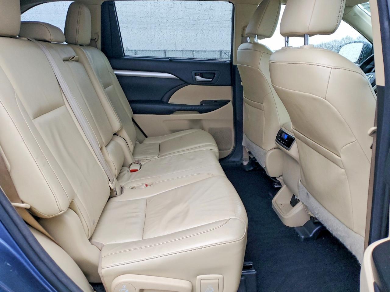 2015 TOYOTA HIGHLANDER