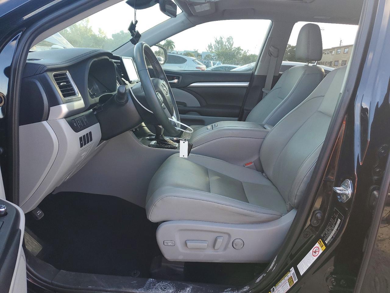 2019 TOYOTA HIGHLANDER