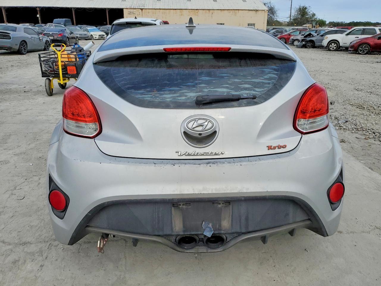 2015 HYUNDAI VELOSTER