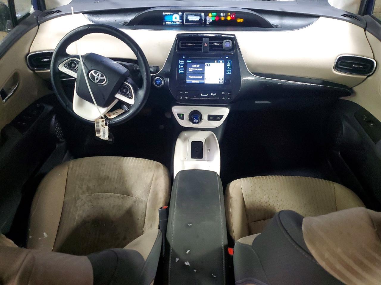 2016 TOYOTA PRIUS