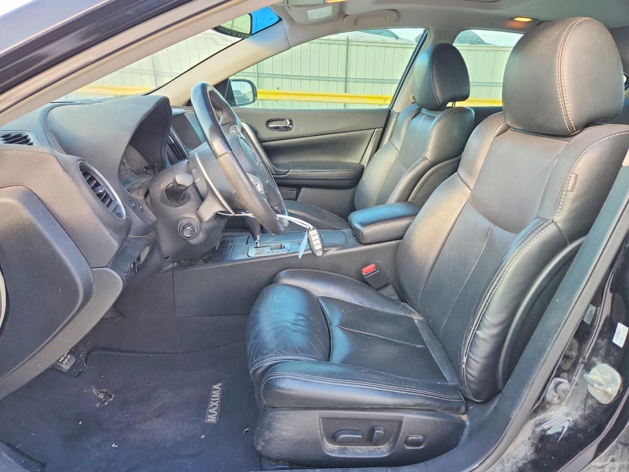 2012 NISSAN Maxima